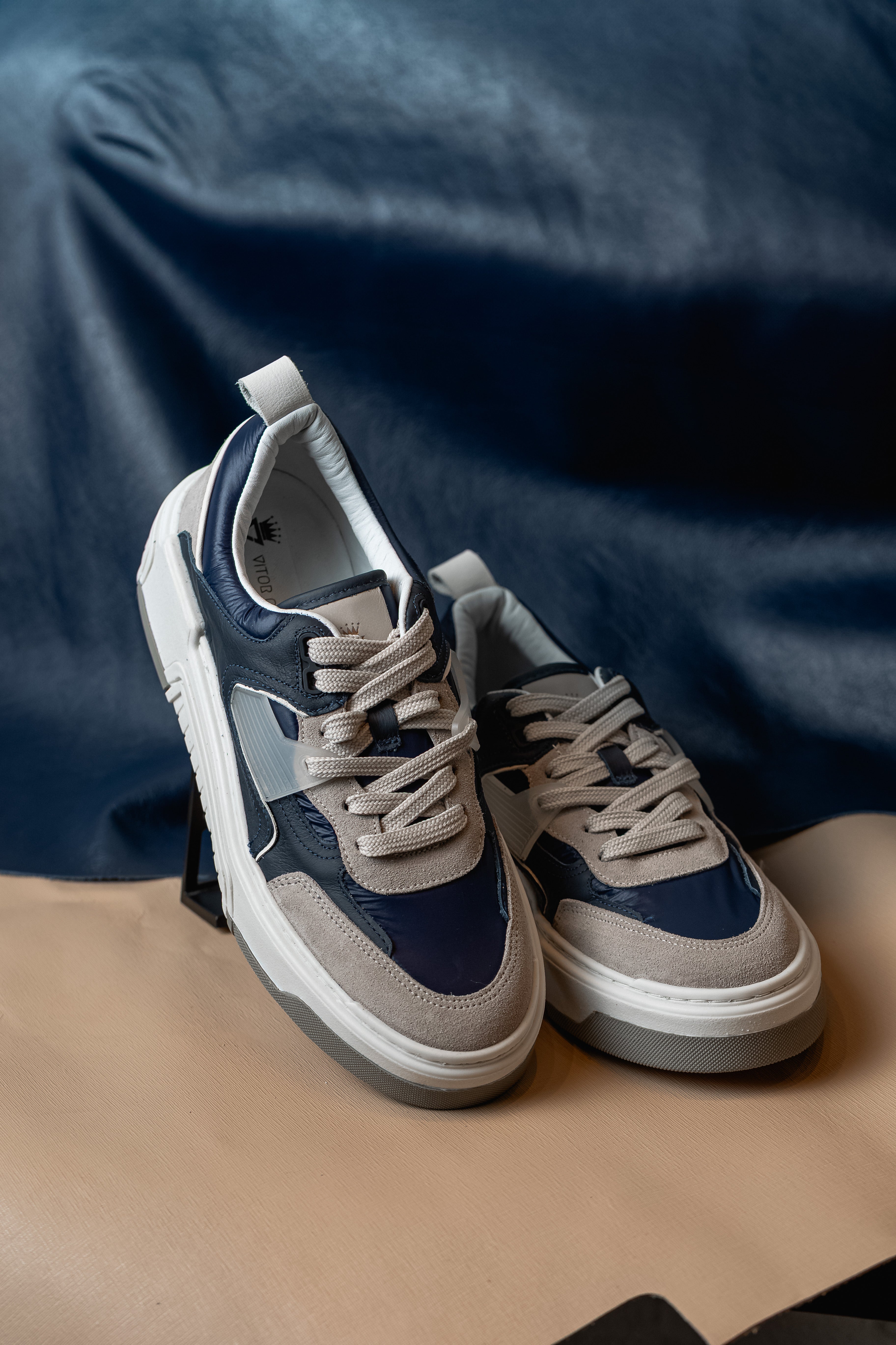 Sneakers •LBT•