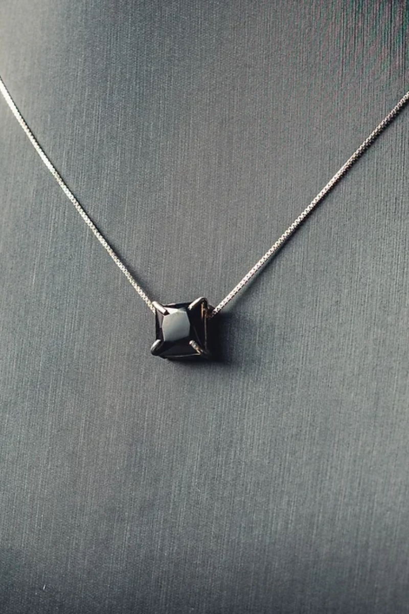 COLAR DIAMOND PRATA