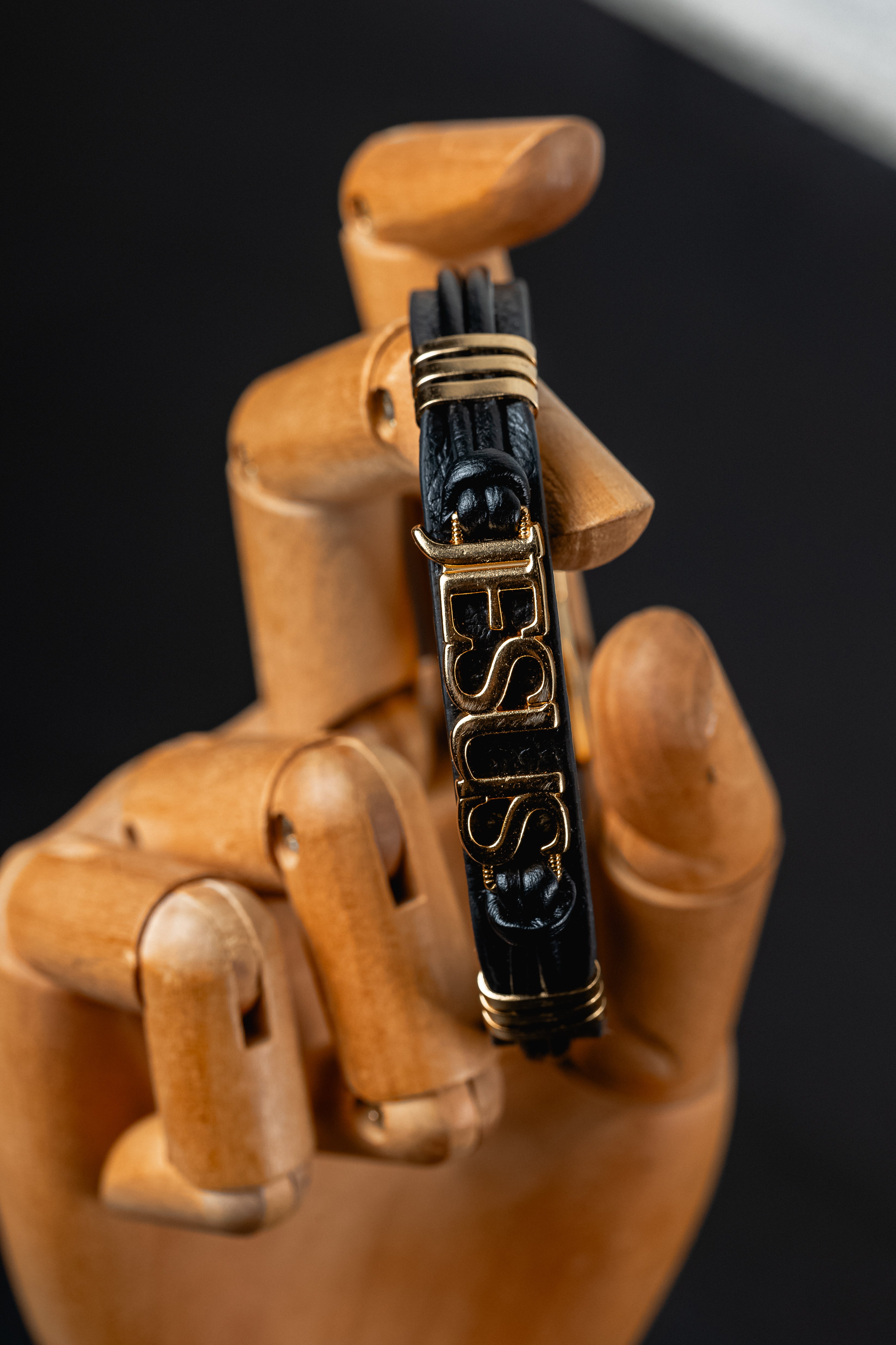 Puls. Bridle: Jesus