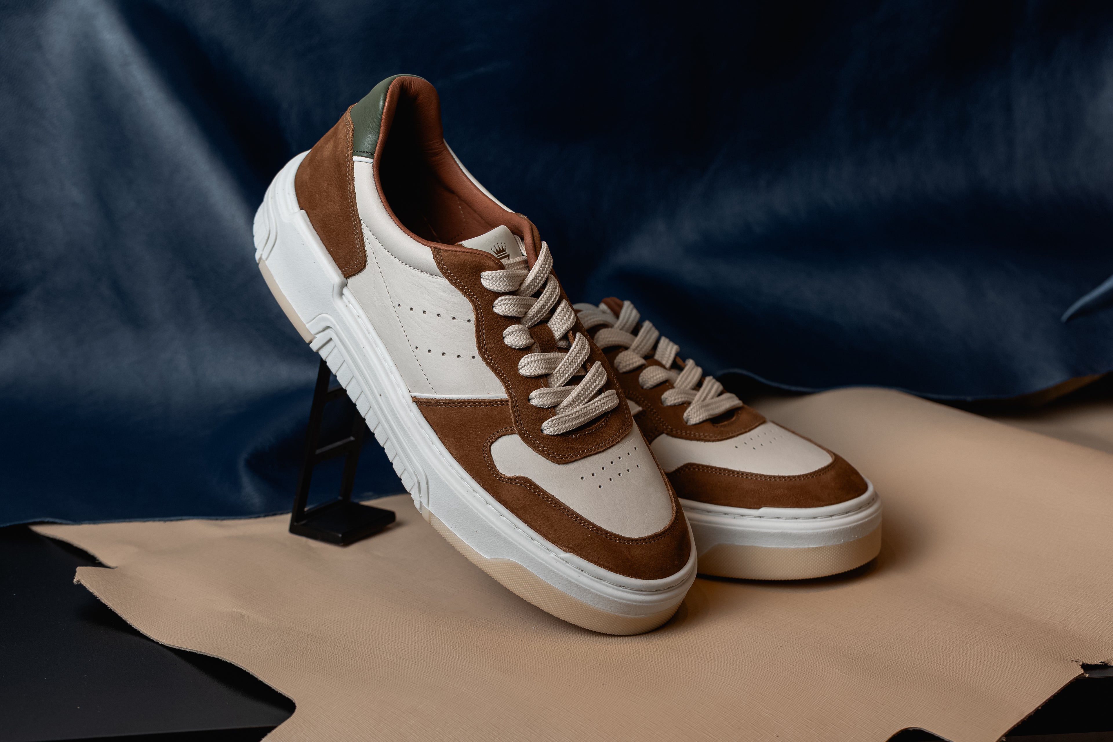 Sneakers •LBT•