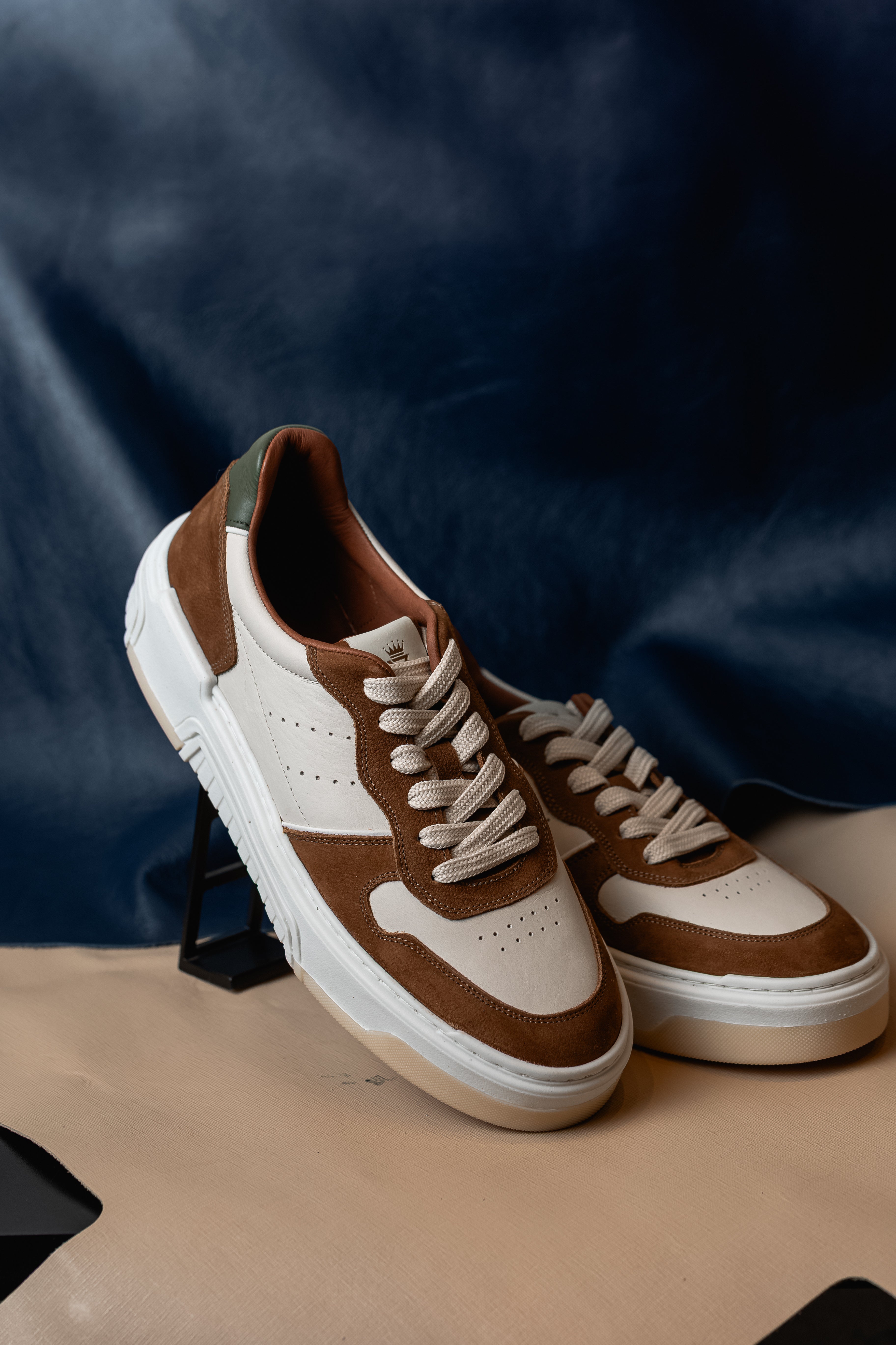 Sneakers •LBT•