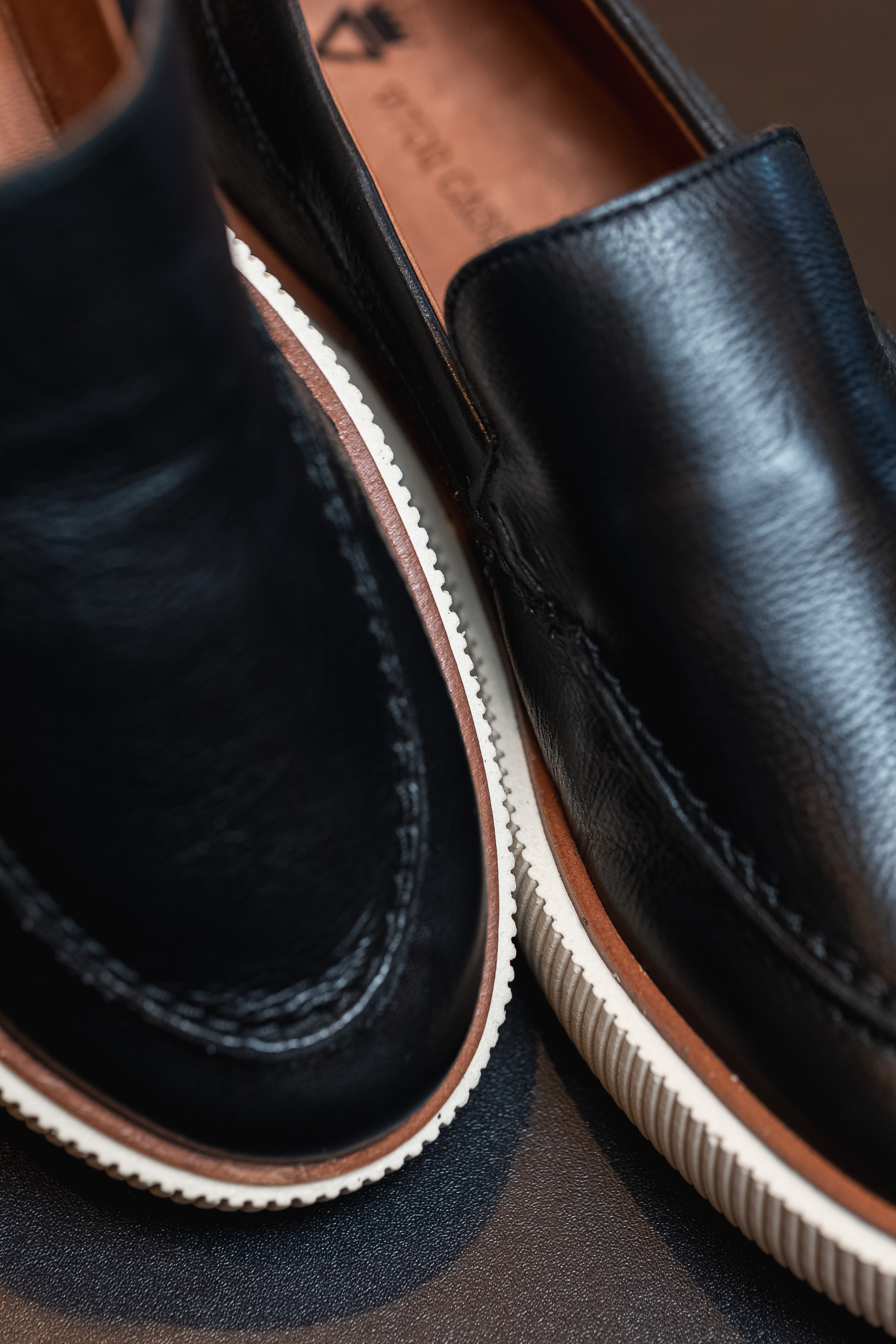 Slip On Cona Black